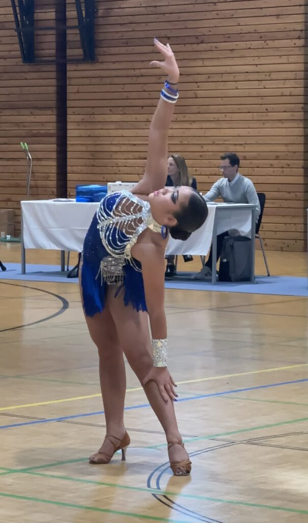 Jessica Langmayer in action